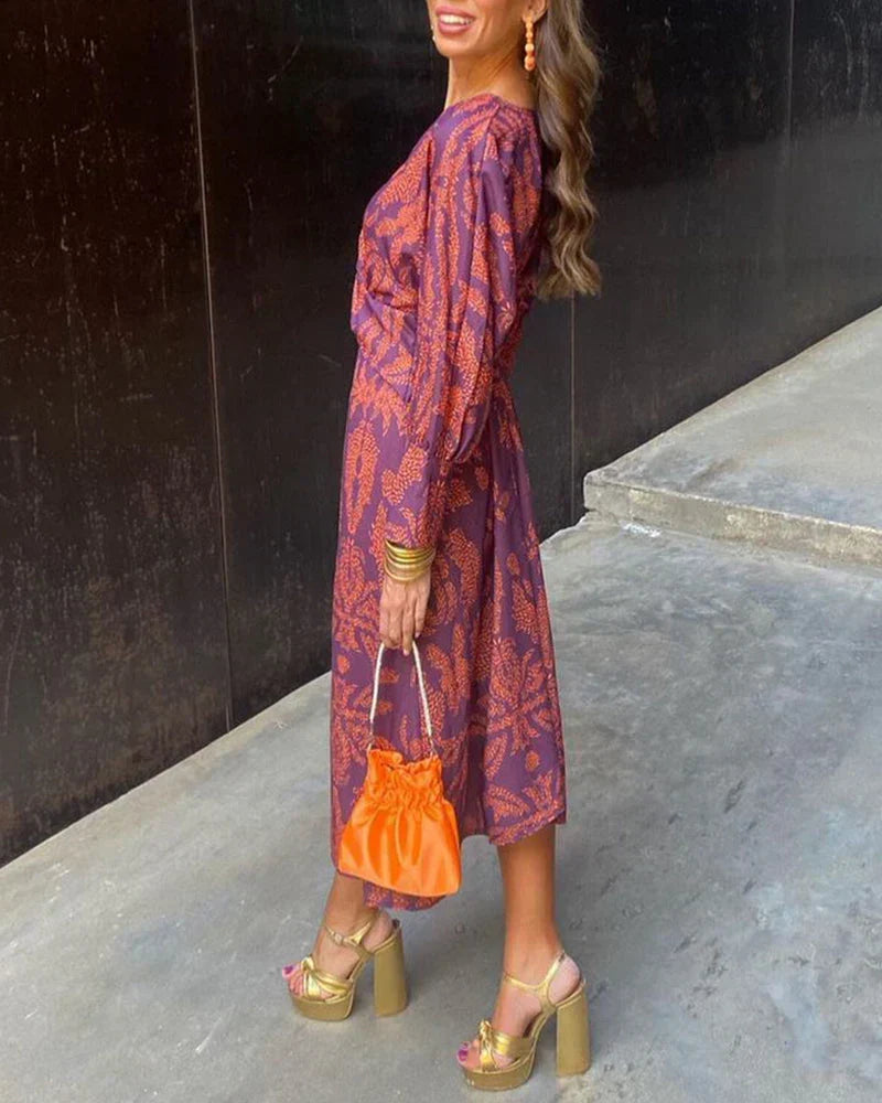 Vestido Midi Elegante con Estampado de Encanto Atemporal