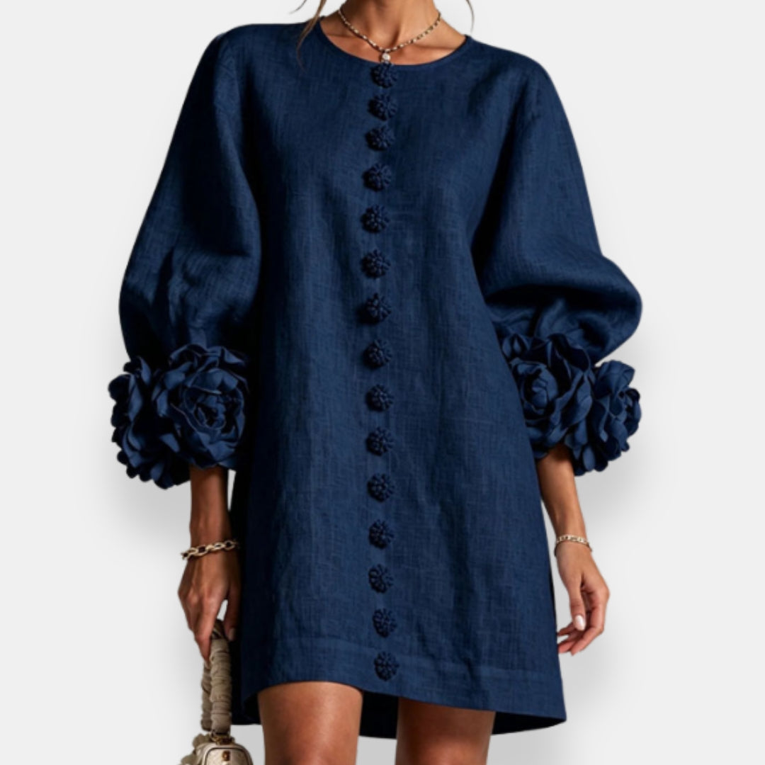 Vestido con flores en relieve