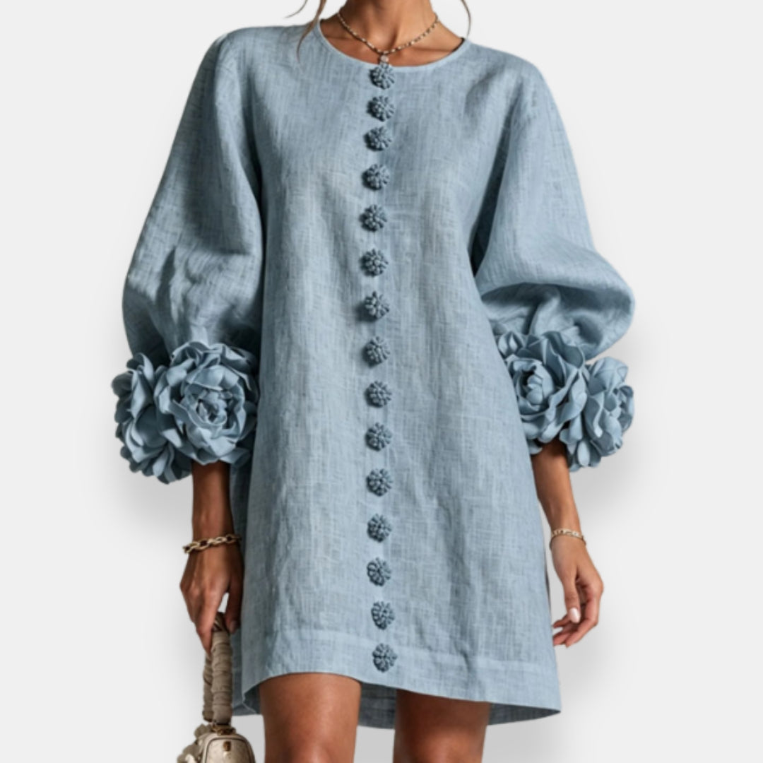 Vestido con flores en relieve