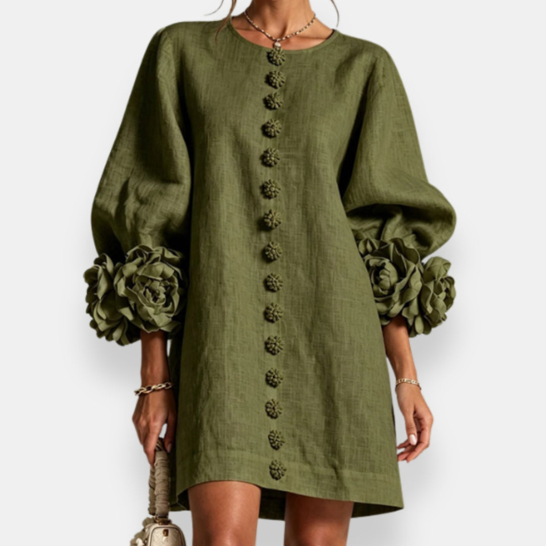 Vestido con flores en relieve