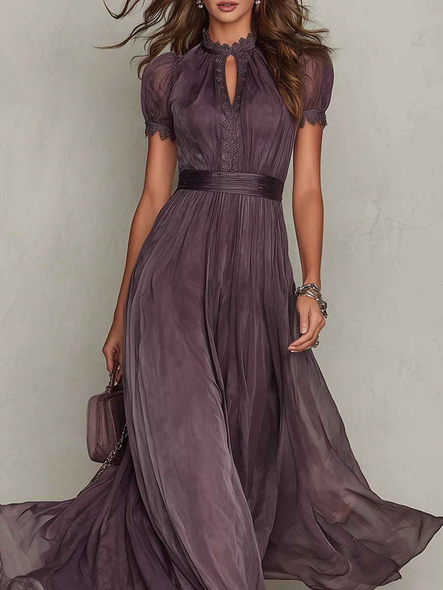 Vestido Largo Violeta con Escote Tipo Lágrima y Ribete de Encaje