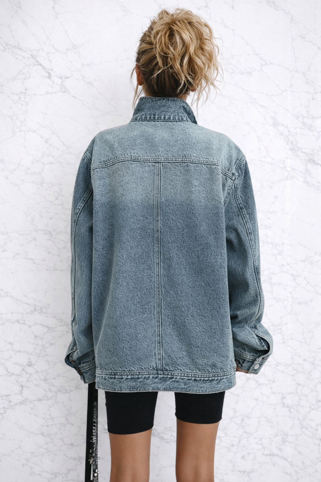 Chaqueta Asimétrica Urbana con Botones