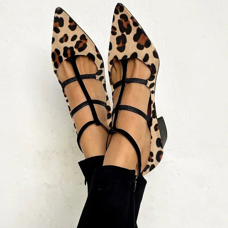 Zapatos de tacón con tira de leopardo