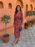 Vestido estampado de largo medio